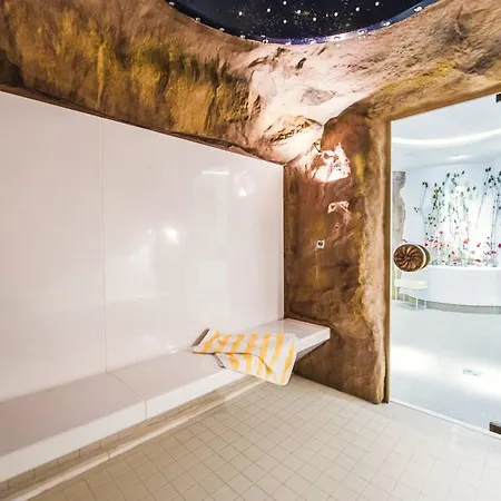Отель Boutique Hotel Aichinger Нусдорф-ам-Аттерзее
