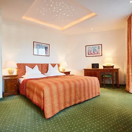 Boutique Hotel Aichinger Отель Нусдорф-ам-Аттерзее