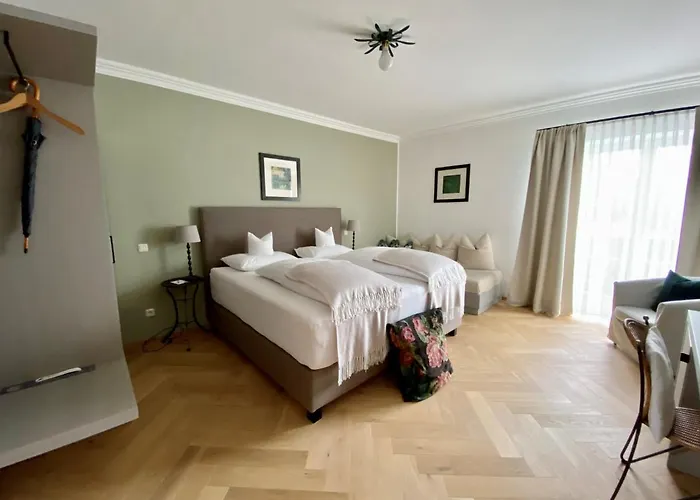 Отель Boutique Hotel Aichinger 4*